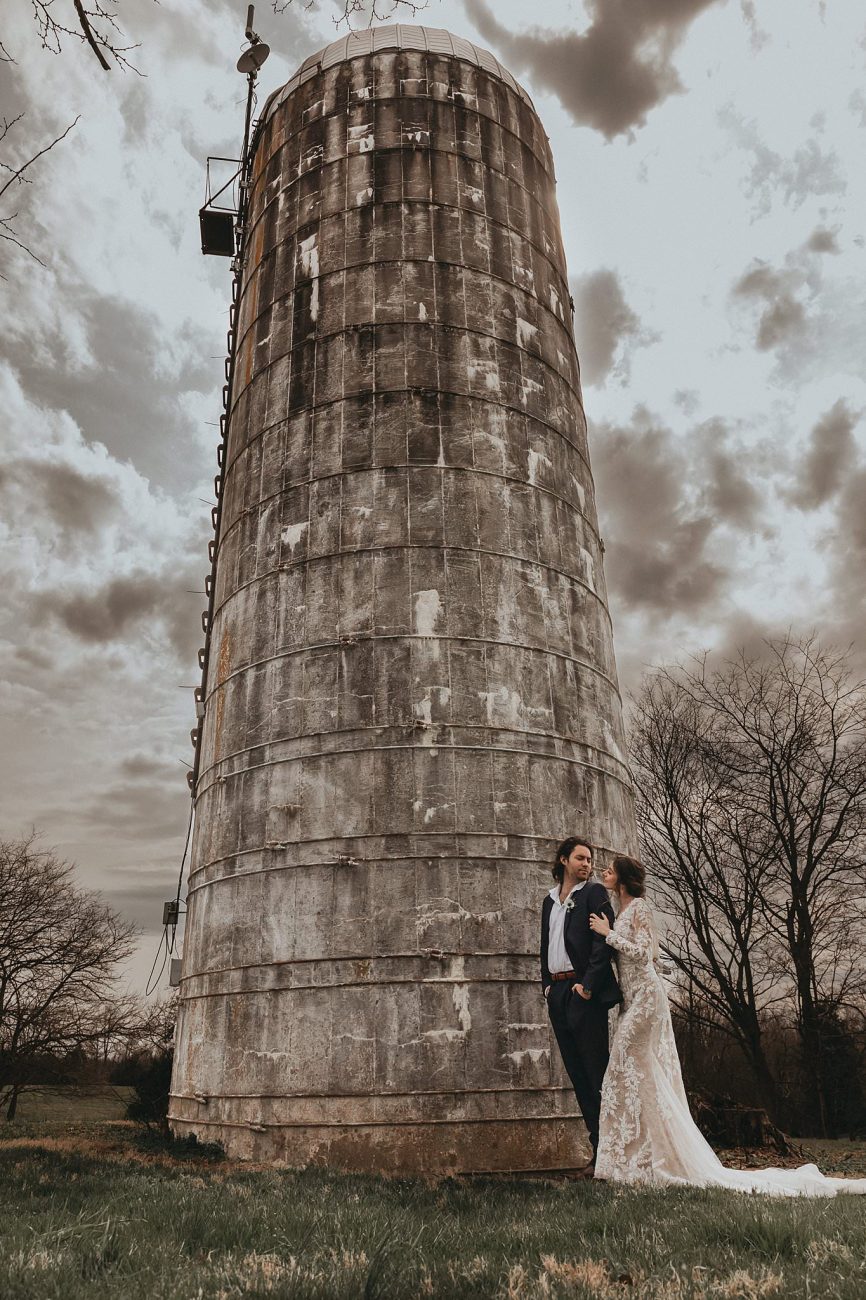 Wedding Photographers Hunter Kittrell Silo Farms Shelbyville KY